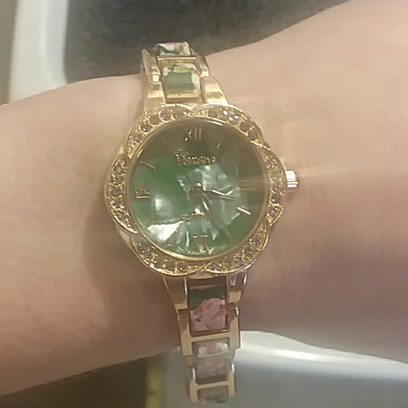 Geneva Watch Brand New In box - Picture 3 of 6